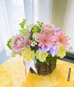 暮らしを彩るボタニカルクラフト　「春のフラワーアレンジメント」